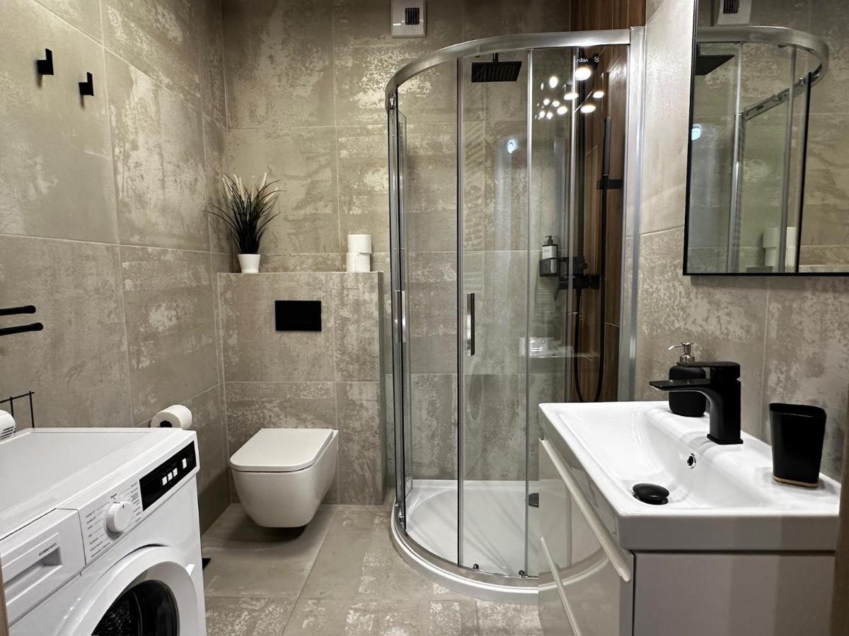 Urban Apartments Premium, Opolska 10 No 80, Free Garage, Self Check-In Katowice Bagian luar foto